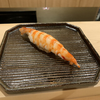 Kinmedai 金目鯛 The golden-eye snapper - Sushi JIRO 鮨 次郎