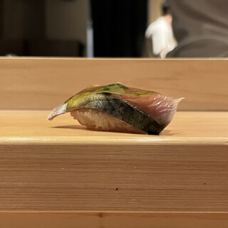 Kinmedai 金目鯛 The golden-eye snapper - Sushi JIRO 鮨 次郎